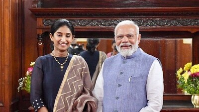 Jain took to Instagram to share a photograph of her and the PM. (IG handle- aiyyoshraddha) Jain took to Instagram to share a photograph of her and the PM. (IG handle- aiyyoshraddha)