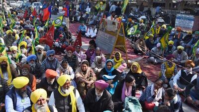 Bhartiya Kisan Union (Ekta Ugrahan) members staging a protest outside the Ludhiana DC office. (Harvinder Singh/HT) Bhartiya Kisan Union (Ekta Ugrahan) members staging a protest outside the Ludhiana DC office. (Harvinder Singh/HT)