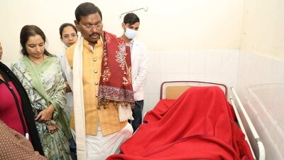 The minister also spoke to the mother of the teenager and stayed there for 20 minutes. (Twitter) The minister also spoke to the mother of the teenager and stayed there for 20 minutes. (Twitter)