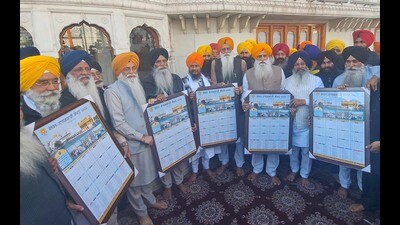 The amended version of the Nanakshahi calendar for Samvat 555 (2023-24) was released by Akal Takht acting jathedar Giani Harpreet Singh and Shiromani Gurdwara Parbandhak Committee president Harjinder Singh Dhami on Monday. (Photo by Sameer Sehgal /Hindustan Times) (HT Photo) The amended version of the Nanakshahi calendar for Samvat 555 (2023-24) was released by Akal Takht acting jathedar Giani Harpreet Singh and Shiromani Gurdwara Parbandhak Committee president Harjinder Singh Dhami on Monday. (Photo by Sameer Sehgal /Hindustan Times) (HT Photo)