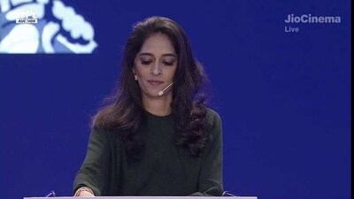 Women’s Premier League auctioneer Mallika Sagar (Twitter) Women’s Premier League auctioneer Mallika Sagar (Twitter)