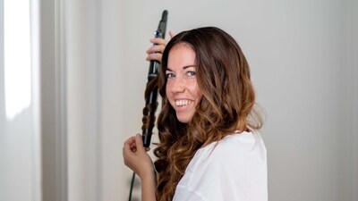 Hair curlers help you in getting salon-styled hair in a jiffy. (Pexels) Hair curlers help you in getting salon-styled hair in a jiffy. (Pexels)