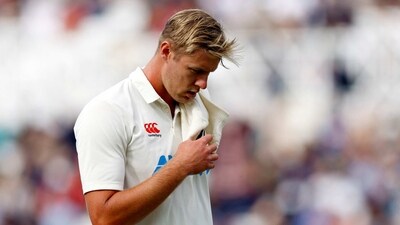FILE PHOTO: Cricket - Second Test - England v New Zealand - Trent Bridge, Nottingham, Britain - June 12, 2022 New Zealand's Kyle Jamieson walks off the field after sustaining an injury Action Images via Reuters/Andrew Boyers/File Photo (Action Images via Reuters)