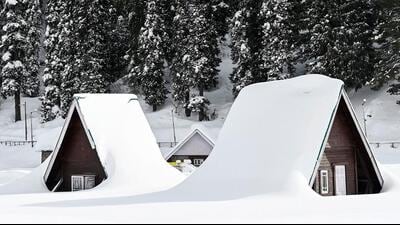 For the first time in history of Jammu and Kashmir, record 1.88 crore tourists visited the union territory in 2022, government officials said on Tuesday. (AFP file)