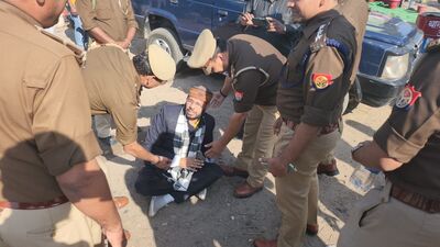 Samajwadi Party MLA from Unchahar (Rae Bareli) Manoj Pandey sat on a dharna on the road near Kanpur when police prevented him and others from going to meet aggrieved family and villagers. (Sourced) Samajwadi Party MLA from Unchahar (Rae Bareli) Manoj Pandey sat on a dharna on the road near Kanpur when police prevented him and others from going to meet aggrieved family and villagers. (Sourced)