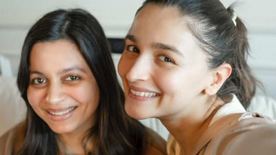 Alia Bhatt celebrates Valentine's Day with Shaheen Bhatt.