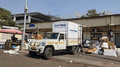 Airport authorities have not yet provided a timeline for the resumption of international cargo service. (SHANKAR NARAYAN/ HT) Airport authorities have not yet provided a timeline for the resumption of international cargo service. (SHANKAR NARAYAN/ HT)