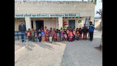 Bringing children of brick kiln workers into the mainstream by the DLSA in this district, is ensuring that free and compulsory education is no more a distant dream for these kids. (HT Photo) Bringing children of brick kiln workers into the mainstream by the DLSA in this district, is ensuring that free and compulsory education is no more a distant dream for these kids. (HT Photo)