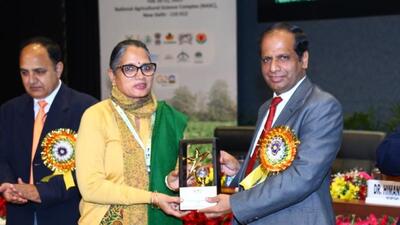 Dr Poonam Sharma, principal microbiologist-cum-incharge (pulses section), department of plant breeding and genetics were given the award. (HT Photo) Dr Poonam Sharma, principal microbiologist-cum-incharge (pulses section), department of plant breeding and genetics were given the award. (HT Photo)