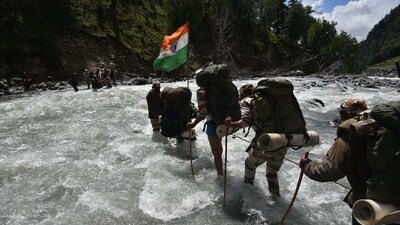 Glimpse of 'Azadi Ka Amrit Mahotsav' Long Range Patrol (LRP) of ITBP in Uttarkashi, Uttarakhand. (Twitter/ ITBP) Glimpse of 'Azadi Ka Amrit Mahotsav' Long Range Patrol (LRP) of ITBP in Uttarkashi, Uttarakhand. (Twitter/ ITBP)