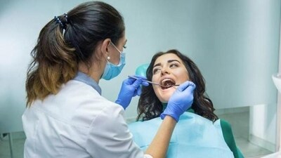 Swollen and bleeding gums: Vitamin C deficiency can cause inflammation and bleeding of the gums.&nbsp; (Shutterstock)