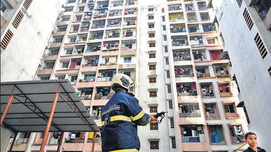 Mumbai, India - February 15, 2023: A 70-year-old woman died and nine hospitalised over suffocation after a fire broke out in a 13-storey residential building located in Premier Compound, Kohinoor City, at Kurla, in Mumbai, India, on Wednesday, February 15, 2023. (Photo by Vijay Bate/HT Photo) (HT PHOTO)