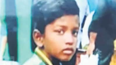 The son’s body was sent to Ulhasnagar Central Hospital for autopsy. (HT Photo) The son’s body was sent to Ulhasnagar Central Hospital for autopsy. (HT Photo)