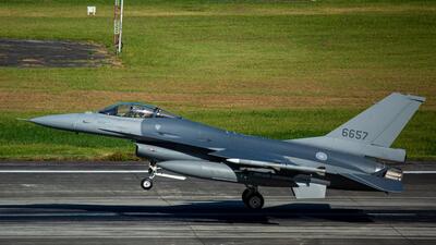 A Taiwanese F-16 Fighting Falcon fighter jet lands at Hualien Air Force Base on August 06, 2022 in Hualien, Taiwan (Getty Images) A Taiwanese F-16 Fighting Falcon fighter jet lands at Hualien Air Force Base on August 06, 2022 in Hualien, Taiwan (Getty Images)