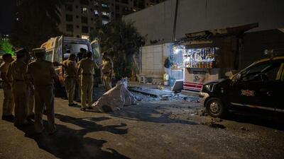 A detailed investigation by the police revealed that the accused were breaking a wall on the 52nd floor with the help of a drill machine and it suddenly cracked and some of the concrete blocks fell on Sabir Ali, 37, and Imran Ali, 27, killing them on the spot. Both the deceased worked as zari workers with Shevie Exports LLP at Hansraj Pragaji Warehousing Private Limited at Gandhi Nagar in Worli behind the Four Seasons Hotel. (Anshuman Poyrekar/HT PHOTO)
