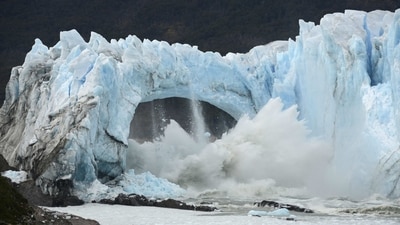 Using an underwater robot vehicle known as Icefin, mooring data and sensors, they monitored the glacier's grounding line, where ice slides off the glacier and meets the ocean for the first time. (AP) Using an underwater robot vehicle known as Icefin, mooring data and sensors, they monitored the glacier's grounding line, where ice slides off the glacier and meets the ocean for the first time. (AP)