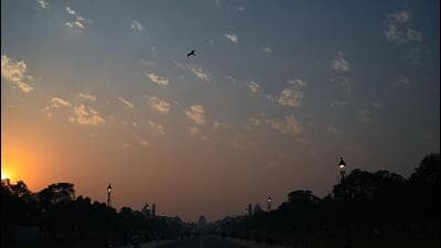 The number of cold wave days has also been on the wane over the past few years. Delhi had only two cold days last December. (Sanchit Khanna/HT Photo) The number of cold wave days has also been on the wane over the past few years. Delhi had only two cold days last December. (Sanchit Khanna/HT Photo)