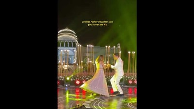Father daughter duo dances to Uff Teri Adaa at a wedding. (Instagram/@Shaadibts) Father daughter duo dances to Uff Teri Adaa at a wedding. (Instagram/@Shaadibts)