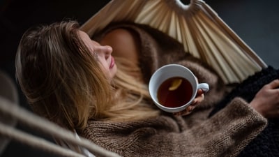 Chai (tea) is more of an emotion than just a beverage in India. This popular drink was introduced by the British but has become Indian to the core over time. Just like Indian food, people in their drink 'masaledar' whether it is with or without milk. Here are five reasons you should avoid starting your day with a cup of tea. (Unsplash) Chai (tea) is more of an emotion than just a beverage in India. This popular drink was introduced by the British but has become Indian to the core over time. Just like Indian food, people in their drink 'masaledar' whether it is with or without milk. Here are five reasons you should avoid starting your day with a cup of tea. (Unsplash)