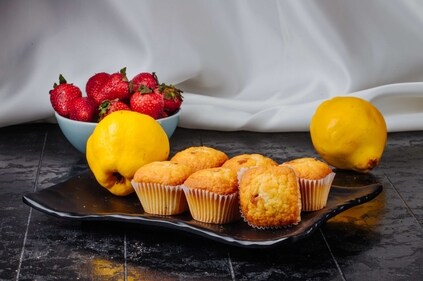 Orange raisin muffin (freepik) Orange raisin muffin (freepik)