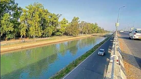Congress Ludhiana chief sought easing the penalty over immersion of religious offerings in water bodies. (HT File)