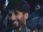 Shahid Kapoor surprised fans when he paid a visit to a packed theatre playing Jab We Met. Shahid Kapoor surprised fans when he paid a visit to a packed theatre playing Jab We Met.