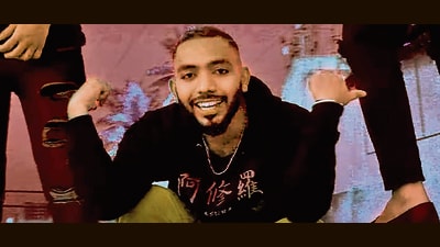 A still from the music video for Bengalore Ki Daastan, one of the tracks in Pasha Bhai (above) and Demixx Beats’ Dakhni rap album Bangalore Ka Potta. (Karim Poocha aka Vyshnav) A still from the music video for Bengalore Ki Daastan, one of the tracks in Pasha Bhai (above) and Demixx Beats’ Dakhni rap album Bangalore Ka Potta. (Karim Poocha aka Vyshnav)
