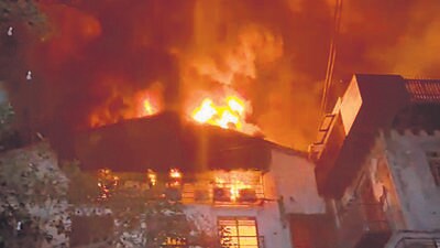 An experienced hand’s presence helped save time and the fire brigade to bring it under control sooner. “I have fought fire here twice in the past. This is a very congested area; so I am aware how soon it can go out of control and what the consequences can be,” said former Mumbai fire brigade chief, Prabhat Rahangdale. He cleared the vehicles in the lane immediately to provide easy access to the fire vehicles and guided the first fire fighting motor inside. (HT PHOTO) An experienced hand’s presence helped save time and the fire brigade to bring it under control sooner. “I have fought fire here twice in the past. This is a very congested area; so I am aware how soon it can go out of control and what the consequences can be,” said former Mumbai fire brigade chief, Prabhat Rahangdale. He cleared the vehicles in the lane immediately to provide easy access to the fire vehicles and guided the first fire fighting motor inside. (HT PHOTO)