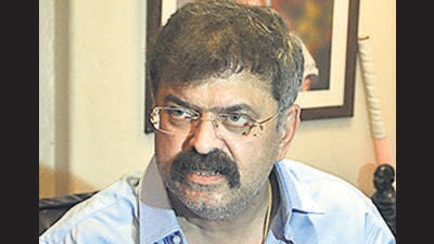 Anish Gadhve, Sena (UBT) spokesperson, Thane, in a press conference said, “It seems that Thane is losing its identity. Aher started as a clerk in TMC in 1985 and failed to pass class 11. He is now the assistant commissioner of the TMC encroachment department and has support from some big leaders. How can an assistant commissioner threaten an MLA and his family and plot a murder? There should be a thorough investigation into the matter. We will stand behind the Awhad family.” (HT PHOTO)