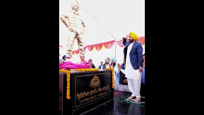 Punjab Chief Minister Bhagwant Mann after unveiling the statue of Brigadier (retd.) Kuldip Singh Chandpuri. (Harpreet Kaur/HT) (HT Photo) Punjab Chief Minister Bhagwant Mann after unveiling the statue of Brigadier (retd.) Kuldip Singh Chandpuri. (Harpreet Kaur/HT) (HT Photo)