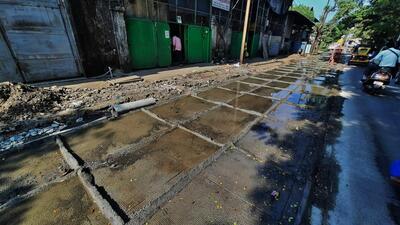 Thane, India - November 11, 2022: Concretisation of road and repairing work in progress in Thane. To ensure pothole-free roads, the Thane Municipal Corporation (TMC) has undertaken repair works worth ₹214 crore. It will cover around 53 kilometres and 127 roads, at Hajuri, Wagle Estate, in Thane, Mumbai, India, on Friday, November 11, 2022. (Praful Gangurde/HT Photo) (HT PHOTO) Thane, India - November 11, 2022: Concretisation of road and repairing work in progress in Thane. To ensure pothole-free roads, the Thane Municipal Corporation (TMC) has undertaken repair works worth ₹214 crore. It will cover around 53 kilometres and 127 roads, at Hajuri, Wagle Estate, in Thane, Mumbai, India, on Friday, November 11, 2022. (Praful Gangurde/HT Photo) (HT PHOTO)