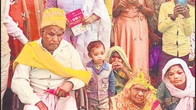 The elderly couple, Bhagwandin (75) and Mohania (65) — both residents of Deori village —got married under the Mukhyamantri Kanyadan Scheme, which was introduced for marriage of poor couples. (HT Photo) The elderly couple, Bhagwandin (75) and Mohania (65) — both residents of Deori village —got married under the Mukhyamantri Kanyadan Scheme, which was introduced for marriage of poor couples. (HT Photo)