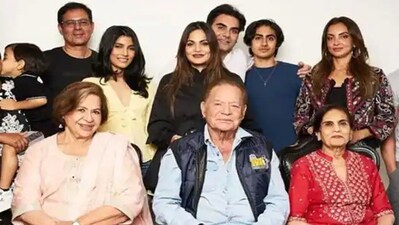Helen and Salim Khan with his family. Helen and Salim Khan with his family.