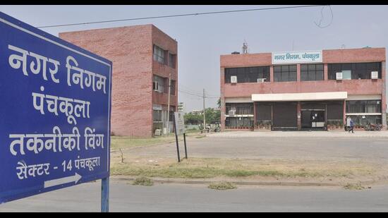 Tightening the noose on tax defaulters, the Panchkula municipal corporation has issued notices to seven government departments that owe it ₹15.67 crore in property tax. (HT File)