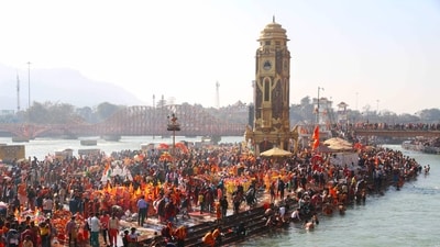 Devotees offered prayers to Shiva Linga through water, shower petals, fruits etc. (ANI) Devotees offered prayers to Shiva Linga through water, shower petals, fruits etc. (ANI)