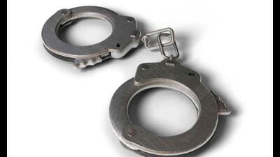 According to police officials, an hour later, the delivery boy bought six aides and thrashed sable with wooden sticks and threatened him. (REPRESENTATIVE PIC)