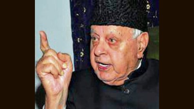 National Conference president and former chief minister of Jammu and Kashmir Farooq Abdullah will flag off the Indian National Lok Dal (INLD) leader Abhay Chautala’s ‘Parivartan yatra’ from Singar village in Nuh’s Punahana constituency on February 24. INLD supremo OP Chautala and Abdullah will show green flag to the yatra which will cover 16 km on the first day. (MANI File Photo)