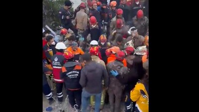 The man, Hakan Yasinoglu, was rescued 278 hours after the 7.8-magnitude tremor in badly hit Hatay, a southern province near the Syrian border. (Twitter.) The man, Hakan Yasinoglu, was rescued 278 hours after the 7.8-magnitude tremor in badly hit Hatay, a southern province near the Syrian border. (Twitter.)