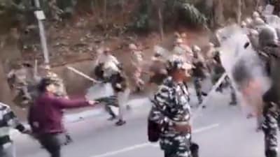 Police had to resort to lathi charge to disperse the protestors (Twitter/screengrab) Police had to resort to lathi charge to disperse the protestors (Twitter/screengrab)