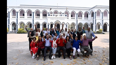 The event at the Hazratganj-based school allowed the alumni to relive their good, old days. (HT Photo) The event at the Hazratganj-based school allowed the alumni to relive their good, old days. (HT Photo)
