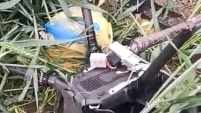 The force seized at least 10 kg heroin attached to the drones. The force seized at least 10 kg heroin attached to the drones.