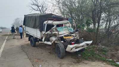 The occupants of the pickup vehicle, all hailing from different villages in Moga, were returning home after paying obeisance at Kali Mata temple in Patiala (HT Photo)