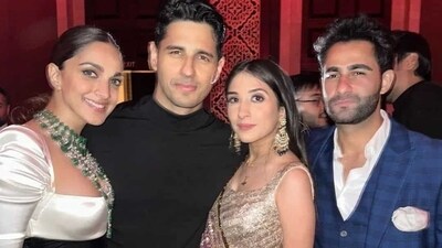Kiara Advani and Sidharth Malhotra get clicked with Anissa Malhotra and Armaan Jain. (File Photo)