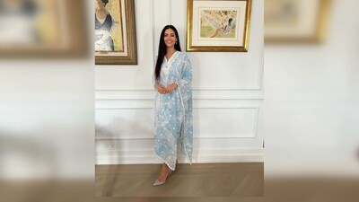 Esha Gupta treated her Instagram family with her images and captioned her post, "har har Mahadev! Mahashivratri ki aapko shubhkamnaye." (Instagram/@egupta) Esha Gupta treated her Instagram family with her images and captioned her post, "har har Mahadev! Mahashivratri ki aapko shubhkamnaye." (Instagram/@egupta)