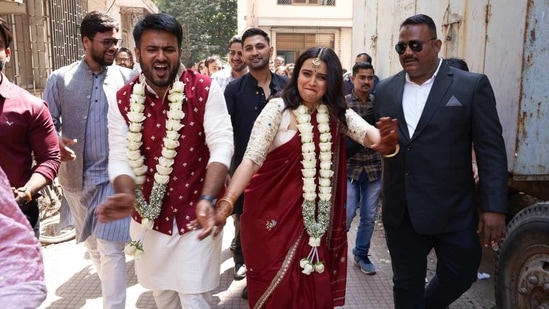 A section of AMU students is planning to host a wedding reception for Fahad Ahmad and Swara Bhasker inside the campus.