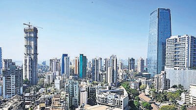 Mumbai’s climate vulnerability has been extensively reported by HT in recent years. As per the Brihanmumbai Municipal Corporation’s (BMC) analysis for the Mumbai Climate Action Plan (MCAP), 35% of the city’s population lives near chronic flooding hotspots. Temperatures are also on the rise, with more than half of the city’s 13 heatwaves since 1977 occurring after 2005. (HT PHOTO) Mumbai’s climate vulnerability has been extensively reported by HT in recent years. As per the Brihanmumbai Municipal Corporation’s (BMC) analysis for the Mumbai Climate Action Plan (MCAP), 35% of the city’s population lives near chronic flooding hotspots. Temperatures are also on the rise, with more than half of the city’s 13 heatwaves since 1977 occurring after 2005. (HT PHOTO)