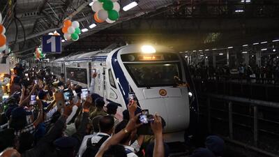 Mumbai to Solapur Vande Bharat Express train welcomed at Pune station on February 10. Over 12K passengers travel by the train in first week. (HT FILE)