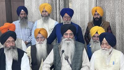 Shiromani Gurdwara Parbandhak Committee (SGPC) president Harjinder Singh Dhami addresses a press conference in Amritsar on Monday. (Sameer Sehgal /Hindustan Times) Shiromani Gurdwara Parbandhak Committee (SGPC) president Harjinder Singh Dhami addresses a press conference in Amritsar on Monday. (Sameer Sehgal /Hindustan Times)