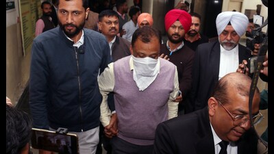 Vigilance Bureau presented AAP MLA Amit Rattan's aide Rashim Garg in the Bathinda court on Monday. (Sanjeev Kumar/HT)