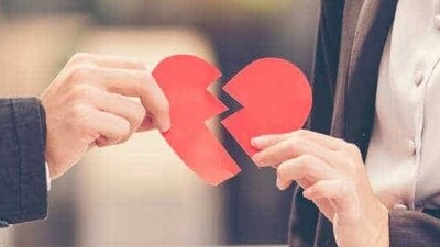 Breakup Day 2023: 8 effective tips to deal with post-breakup depression (Pexels) Breakup Day 2023: 8 effective tips to deal with post-breakup depression (Pexels)